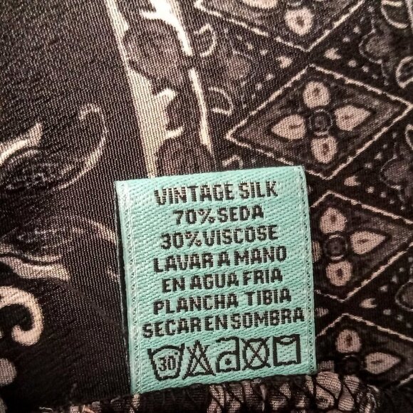 India Town B&W Print Silk Oversize Open Kimono - Picture 4 of 5